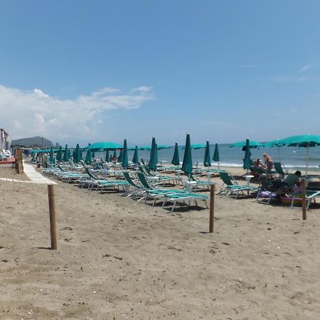 Aparthotel Complesso Riva Di Badino à Terracine Extérieur photo